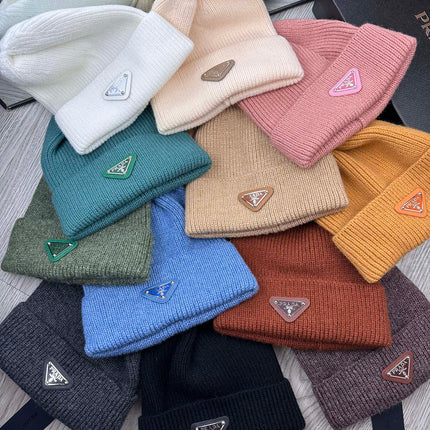 BEANIE HAT IN LIGHT BROWN WOOL 332402