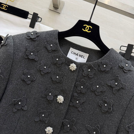CHANEL 26S WOOL JACKET AND SKIRT SET 870