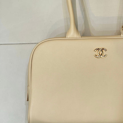 CHANEL 26S CLASSIC BOWLING BAG 30 IN CREAM BEIGE CALFSKIN
