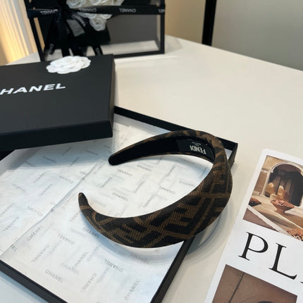 DIOR 26S HEADBAND IN BLACK AND BROWN FABRIC 500686