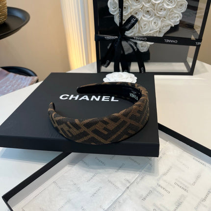 DIOR 26S HEADBAND IN BLACK AND BROWN FABRIC 500686