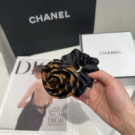 DIOR 26S SCRUNCHIE IN BLACK AND BROWN FABRIC 503077