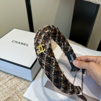 CHANEL 26S HEADBAND IN BEIGE AND BLACK TWEED 505319
