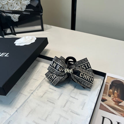DIOR 26S BOW HAIR CLIP IN BLACK AND WHITE RIBBON 505324