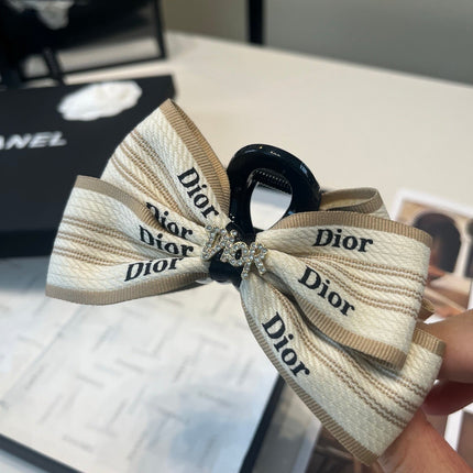 DIOR 26S BOW HAIR CLIP IN WHITE AND BEIGE FABRIC 512123