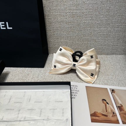 CHANEL 26S BOW HAIR CLIP IN WHITE RIBBON 512127