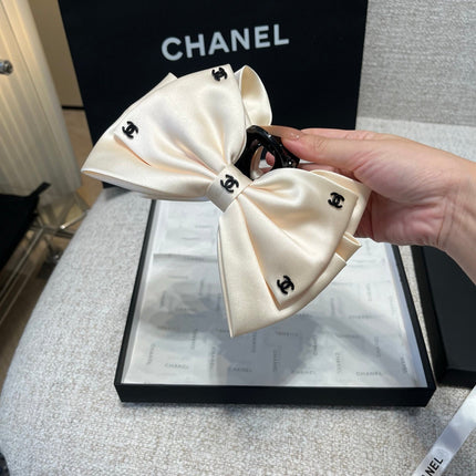 CHANEL 26S BOW HAIR CLIP IN WHITE RIBBON 512127