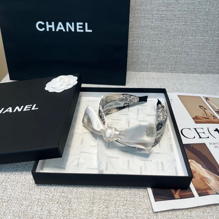 DIOR 26S BOW HEADBAND IN WHITE SATIN 500642
