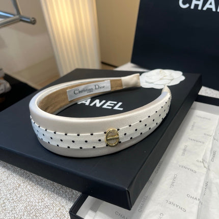 DIOR 26S HEADBAND IN WHITE SILK 500645