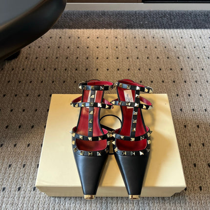 VALENTINO 26S ROCKSTUD HIGH HEELS 40 MM IN BLACK CALFSKIN