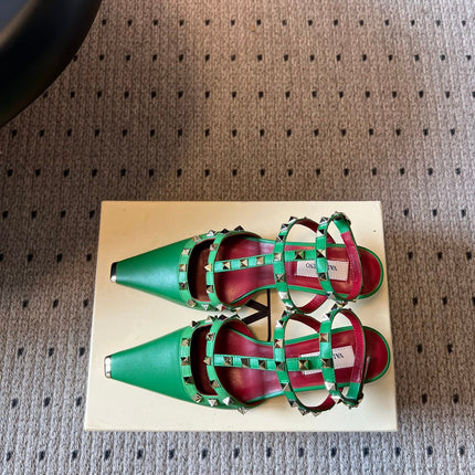 VALENTINO 26S ROCKSTUD HIGH HEELS 40 MM IN GREEN CALFSKIN