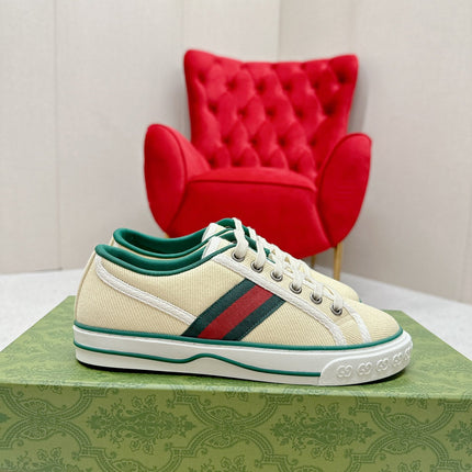 GUCCI 26S LOW TOP SNEAKERS IN LIGHT YELLOW CANVAS STYLE 14