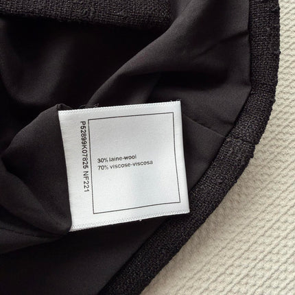CHANEL 26S SLEEVELESS BLAZER 708