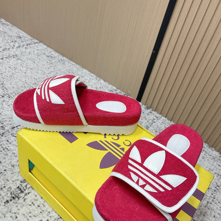 GUCCI 26S PLATFORM SLIDE SANDALS IN RED FABRIC