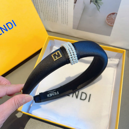 DIOR 26S HEADBAND IN BLACK LEATHER 496699