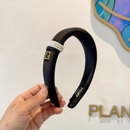 DIOR 26S HEADBAND IN BLACK LEATHER 496699