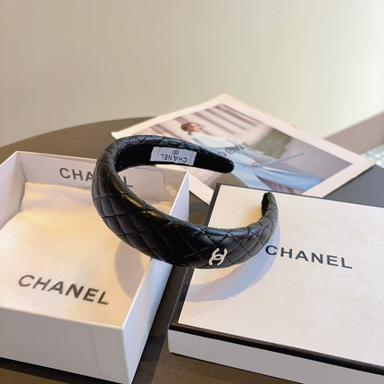 CHANEL 26S HEADBANDS IN BLACK QUILTED LAMBSKIN 505348