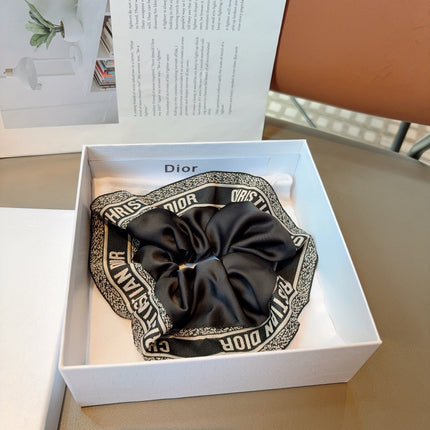 DIOR 26S SCRUNCHIE IN BLACK SILK 505268