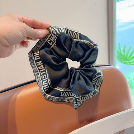DIOR 26S SCRUNCHIE IN BLACK SILK 505268