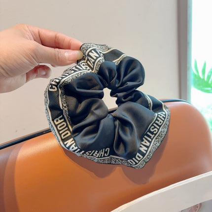 DIOR 26S SCRUNCHIE IN BLACK SILK 505268