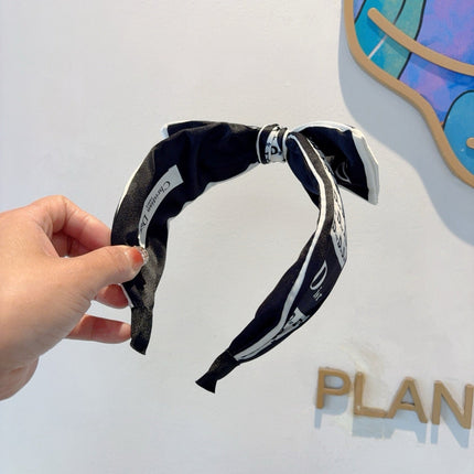 DIOR 26S HEADBAND IN BLACK AND WHITE SILK 512065
