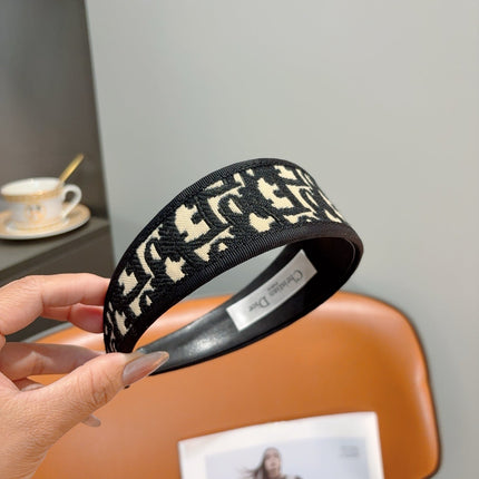 DIOR 26S HEADBAND IN BLACK AND WHITE FABRIC 494580