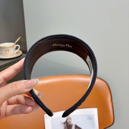 DIOR 26S HEADBAND IN BLACK AND WHITE FABRIC 494580