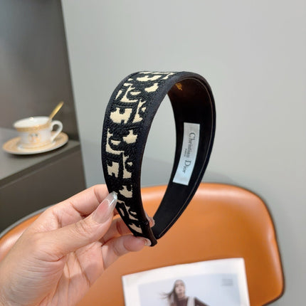 DIOR 26S HEADBAND IN BLACK AND WHITE FABRIC 494580