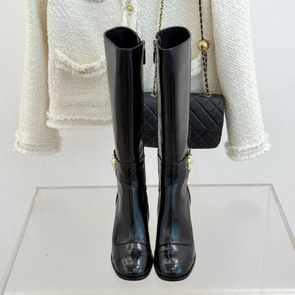 CHANEL 26S KNEE HIGH BLOCK HEEL BOOTS IN BLACK SHINY CRINKLED CALFSKIN GOLD HARDWARE