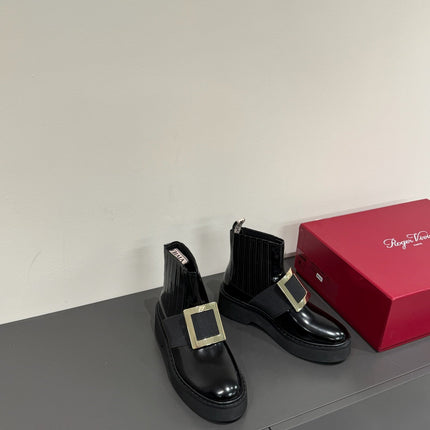 VIV' RANGERS CHELSEA BOOTIES IN BLACK CALFSKIN GOLD BUCKLE