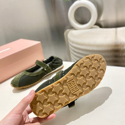 MIUMIU 26S RUCHES NAPPA BALLERINAS IN ARMY GREEN SUEDE AND FABRIC