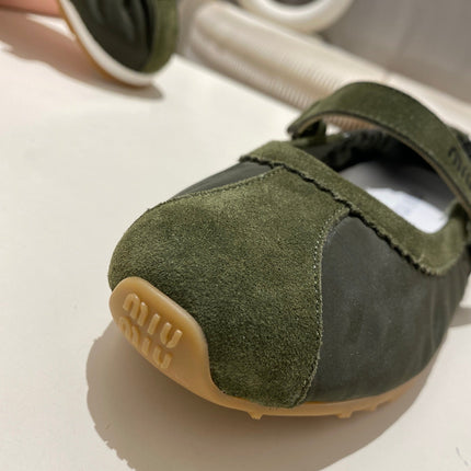 MIUMIU 26S RUCHES NAPPA BALLERINAS IN ARMY GREEN SUEDE AND FABRIC