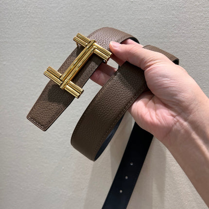 HM TRAVERSE BELT BUCKLE & REVERSIBLE COFFEE BROWN AND BLACK LEATHER STRAP 38 MM GOLD HARDWARE