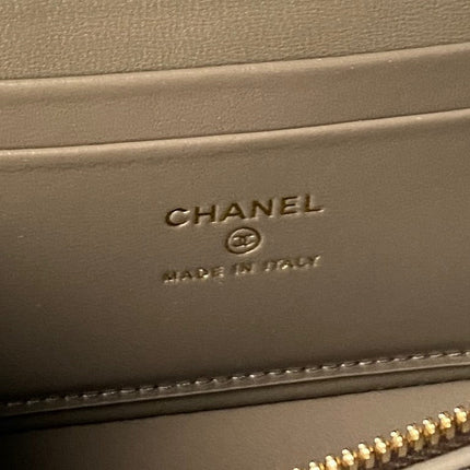 CHANEL 26S VANITY CASE 19 IN KHAKI BROWN LIZARD-EMBOSSED LEATHER