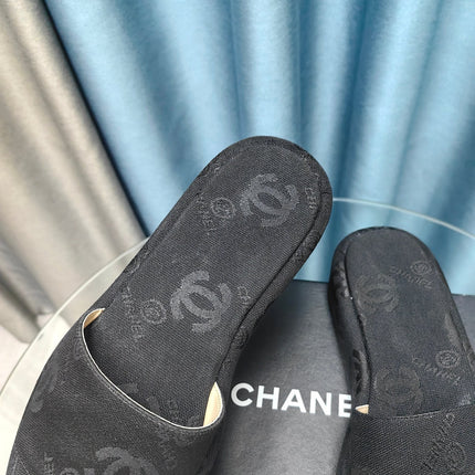 THICK-SOLE SLIPPERS BLACK SATIN