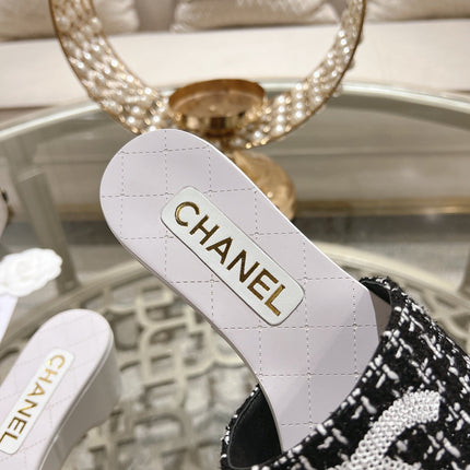 WEDGE PLATFORM IN BLACK FABRIC WITH WHITE LOGO