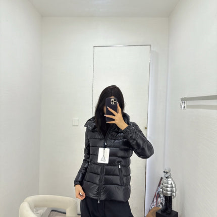 MONCLER 25S SHORT DOWN JACKET 326