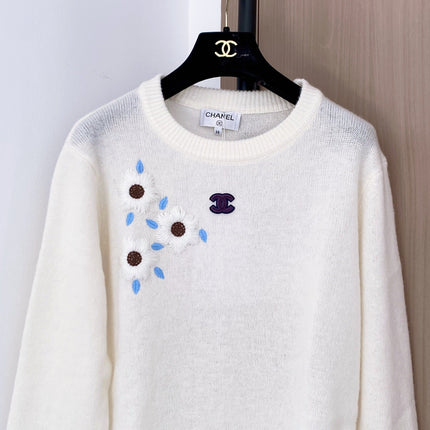 CHANEL 26S CREW NECK SWEATER 857