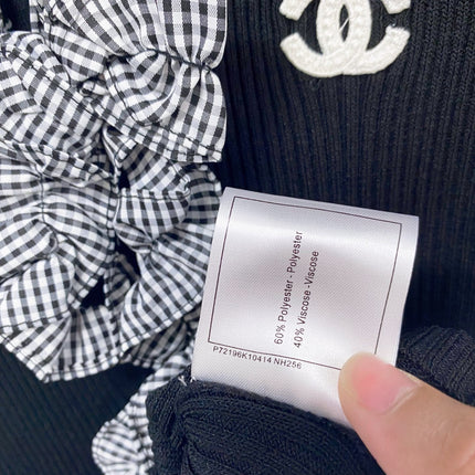 CHANEL 26S RUFFLE KNIT CARDIGAN 1679