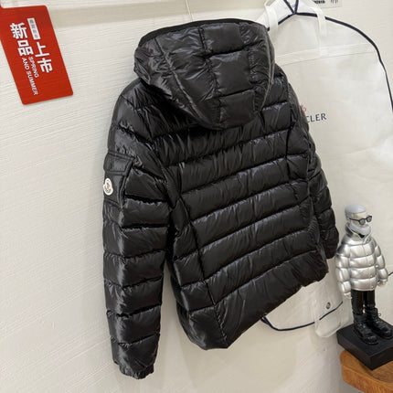 MONCLER 25S SHORT DOWN JACKET 326
