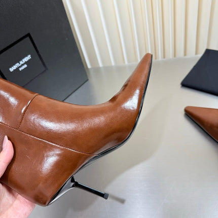 YSL 26S ANKLE BOOTS 80 MM IN LIGHT BROWN SHINY LAMBSKIN