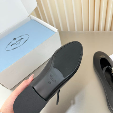 PRADA 26S BALLERINAS IN BLACK SMOOTH CALFSKIN