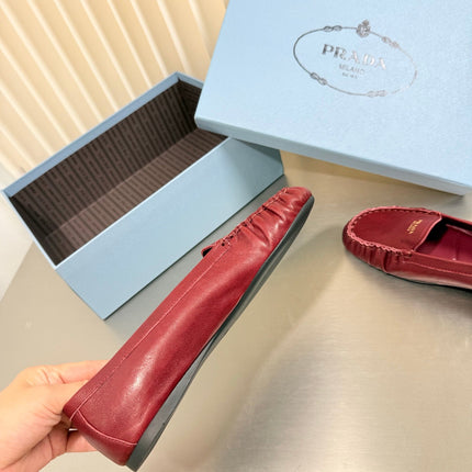 PRADA 26S CLASSIC LOAFERS IN DARK RED LAMBSKIN