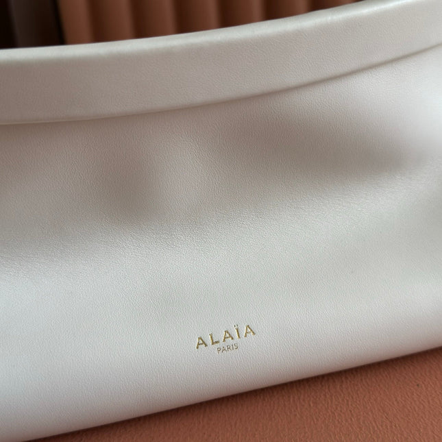 ALAIA 26S LE CLICK BAG 30 IN WHITE CALFSKIN
