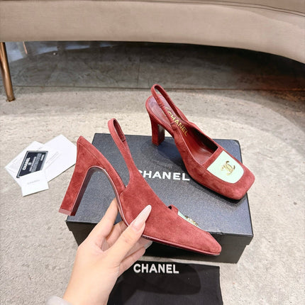 CHANEL 26S SQUARE TOE SLINGBACK PUMPS 95MM IN BURGUNDY RED AND WHITE SUEDE GOLD HARDWARE