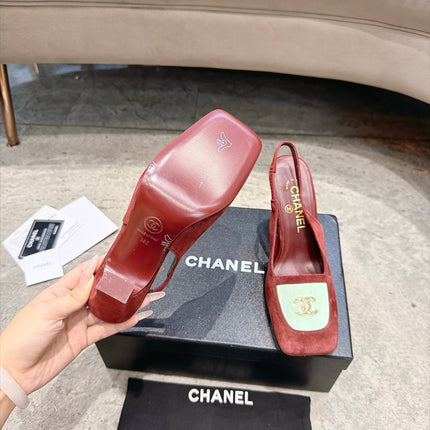 CHANEL 26S SQUARE TOE SLINGBACK PUMPS 95MM IN BURGUNDY RED AND WHITE SUEDE GOLD HARDWARE