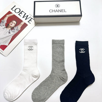CHANEL 26S CREW SOCKS 408734 (1 BOX)