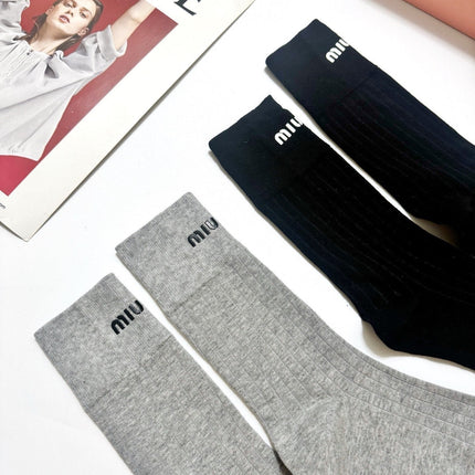MIUMIU 26S CREW SOCKS 417709 (1 BOX)