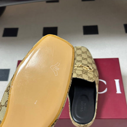 GUCCI 26S HORSEBIT LOAFER MULES IN BEIGE CANVAS