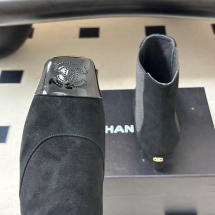 CHANEL 26S ANKLE BOOTS 60 MM IN BLACK SUEDE AND PATENT